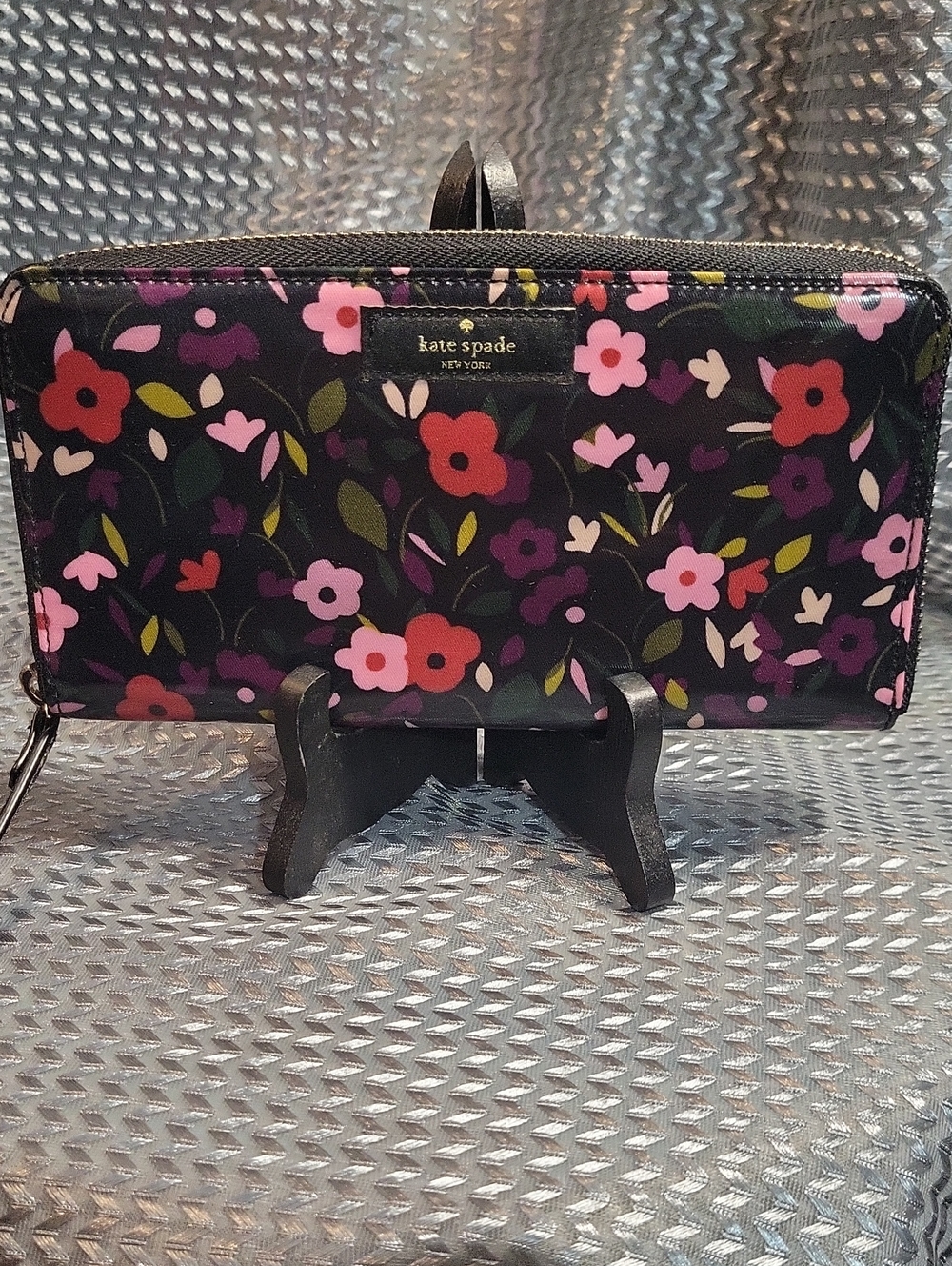 kate spade New York Black Floral Zip Wallet